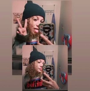 Meet your Posher, Holly